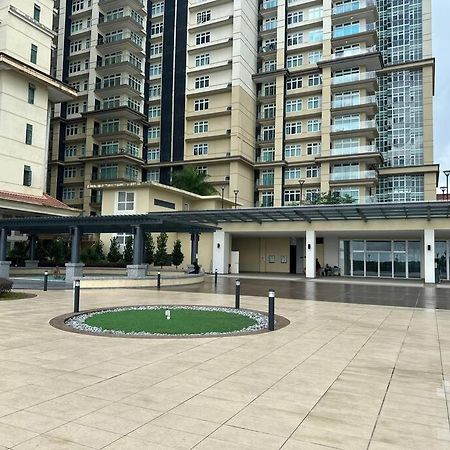 A.R Homestay Riverine Condominium Кучинг Экстерьер фото