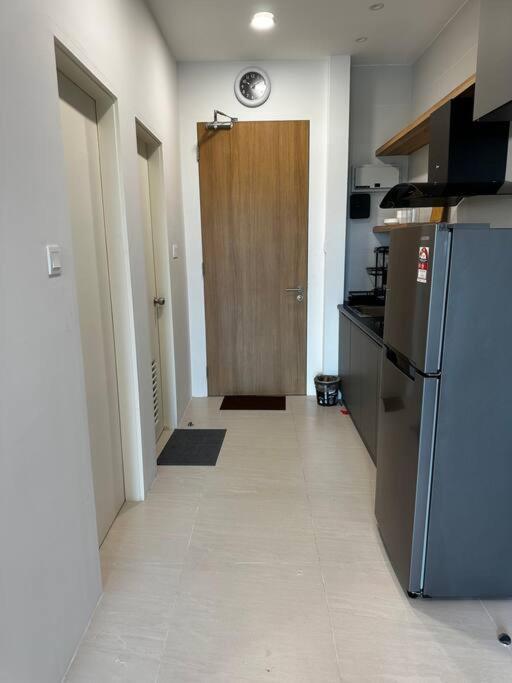A.R Homestay Riverine Condominium Кучинг Экстерьер фото